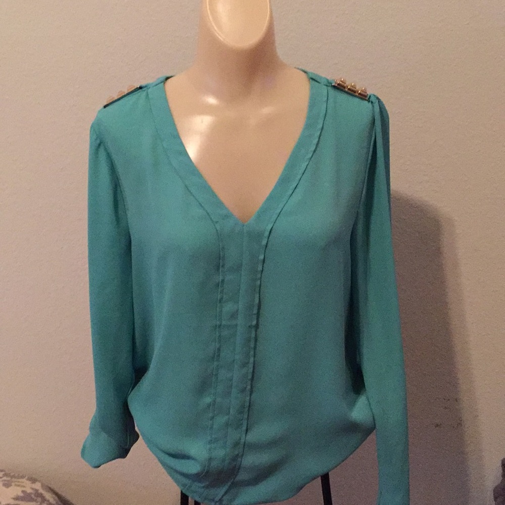 Forever 21 long sleeve top.